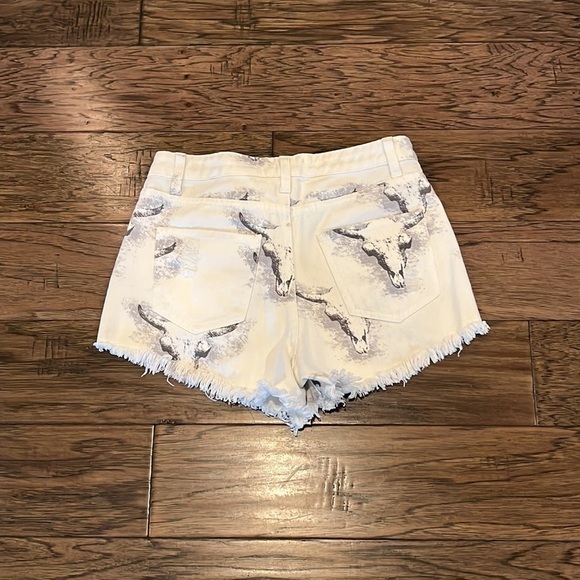 Peach Love California High Rise Shorts Size S - Picture 2 of 16